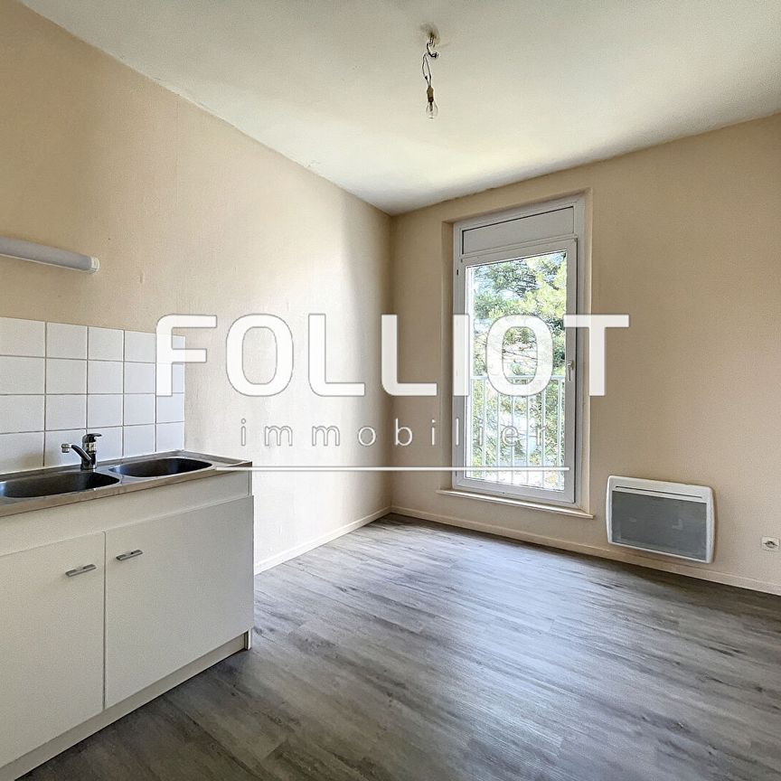 A LOUER Appartement Folligny 2 pièce(s) 47 m2 - Photo 1