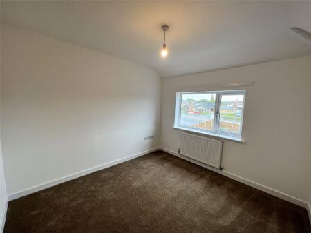 3 bedroom detached house to rent - Photo 4
