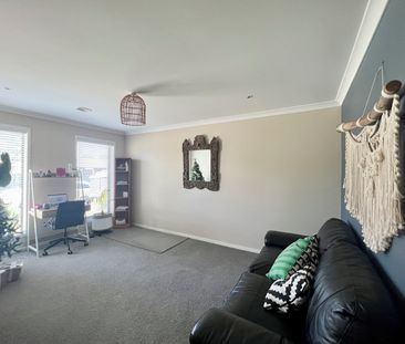 Low-Maintenance Living With Oh-So-Much Space! - Photo 1