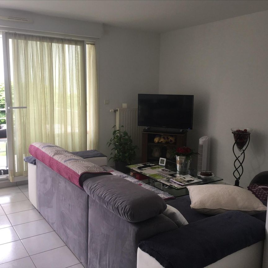 F3 PROCHE CENTRE - Photo 1