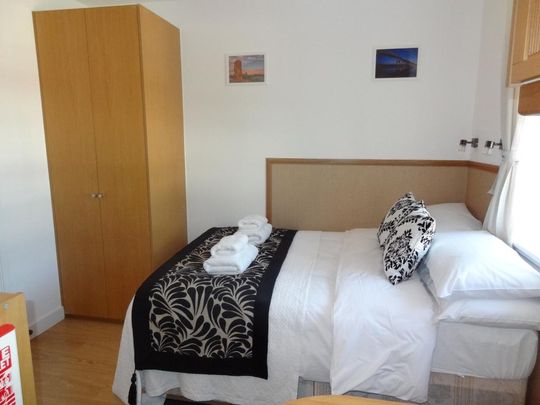 Flat 425 Fulham Palace Road, Fulham W6 9HH - Photo 1