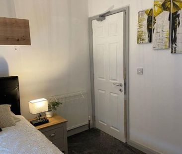 1 bedroom in a house share to rent - Photo 6