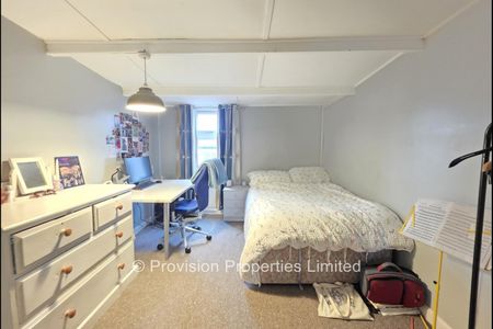 6 Bedroom Houses Hyde Park Leeds - Photo 4