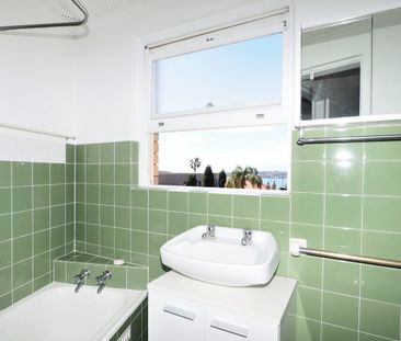 Mosman Village Lifestyle & Water views - Photo 3