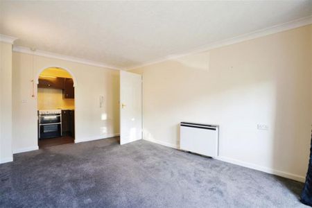 1 bedroom retirement property to rent - Photo 3