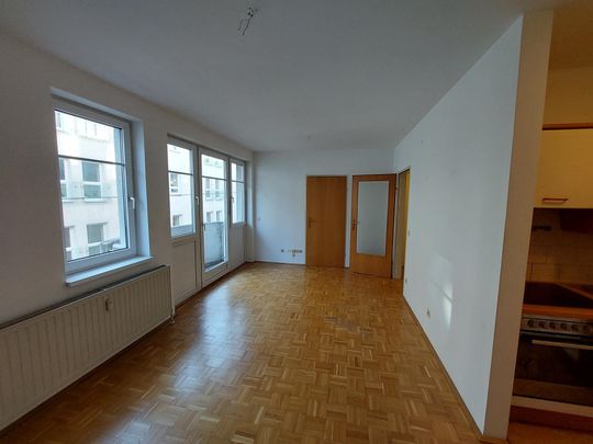 Ideale 2-Zimmer Single-Wohnung im Domviertel - mit Mini-Balkon - Foto 1