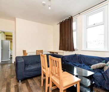 1 bedroom in a house share to rent - Photo 1