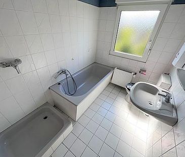 Helle Dachgeschosswohnung * Balkon *Stellplatz - Photo 1