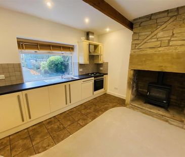 2 bedroom terraced house to rent - Photo 4