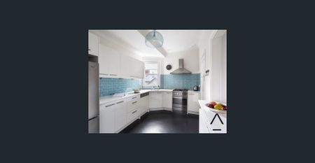 Light filled and peaceful two bedroom unit in Woollahra - Photo 2