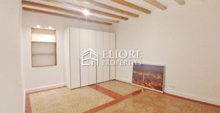 Renovated Apartment For Sale in el Gotic Barcelona 1 bed/ 1 bath - Photo 2