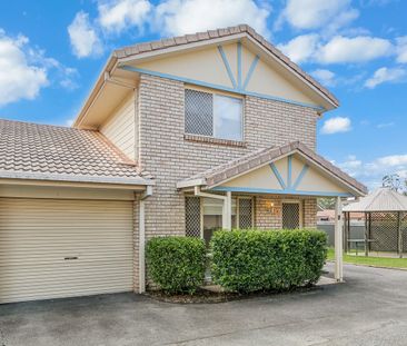 Renovated Townhouse in a Quiet complex - Photo 6