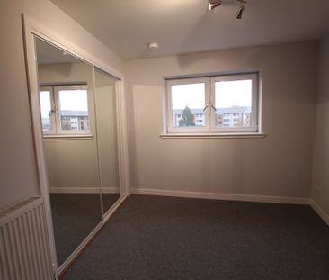 Saucel Crescent, Paisley, Renfrewshire - Photo 5