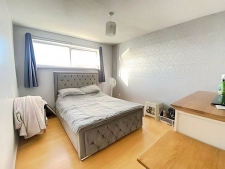 Priory Oak, Brackla, BRIDGEND - Photo 4