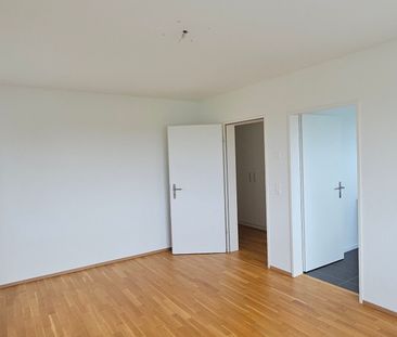 Ihr neues Zuhause: helle und grosszügige 4.5-Zimmerwohnung - Foto 2
