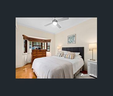 Spacious Family Home - Photo 4