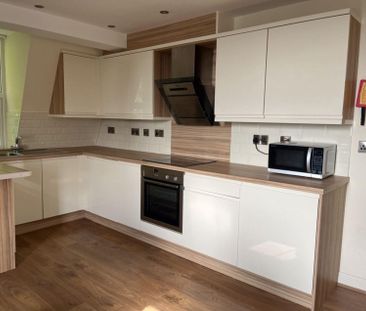 Flat E, 2 Moorgate Avenue, Crookesmoor - Photo 5