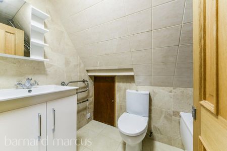 Charing Cross Road - Photo 5