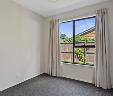 3-bedroom standalone house, with parking - Photo 2