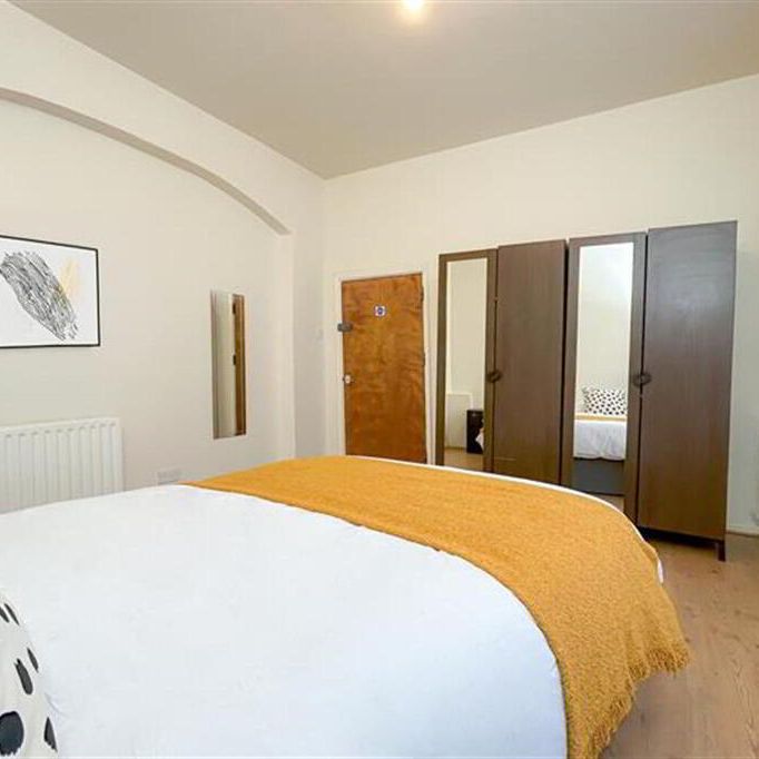 Room 1, 2 Belgravia Avenue, Belfast, BT9 7BJ - Photo 1