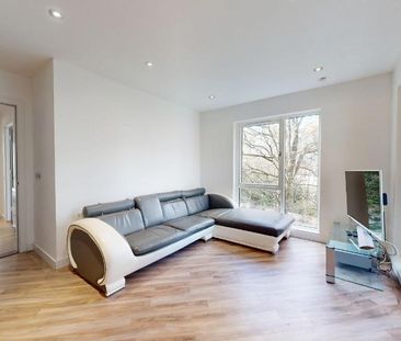 2 bedroom flat to rent - Photo 2