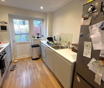 De Lara Way, Woking - 3 bedrooms Property for lettings - Seymours - Photo 5