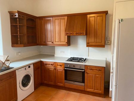 20 Hartington Road, First Floor, Aberdeen, AB10 6YA - Photo 2