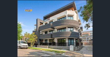 Beautiful Apartment in the Heart of Northcote! - Photo 4