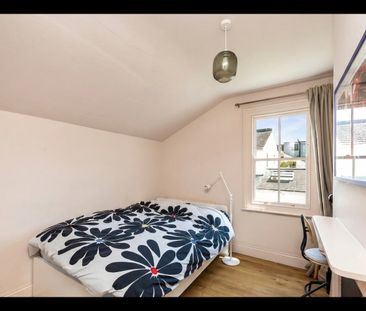 3 Bed Terraced House, Queens Park Rise, BN2 - Photo 4