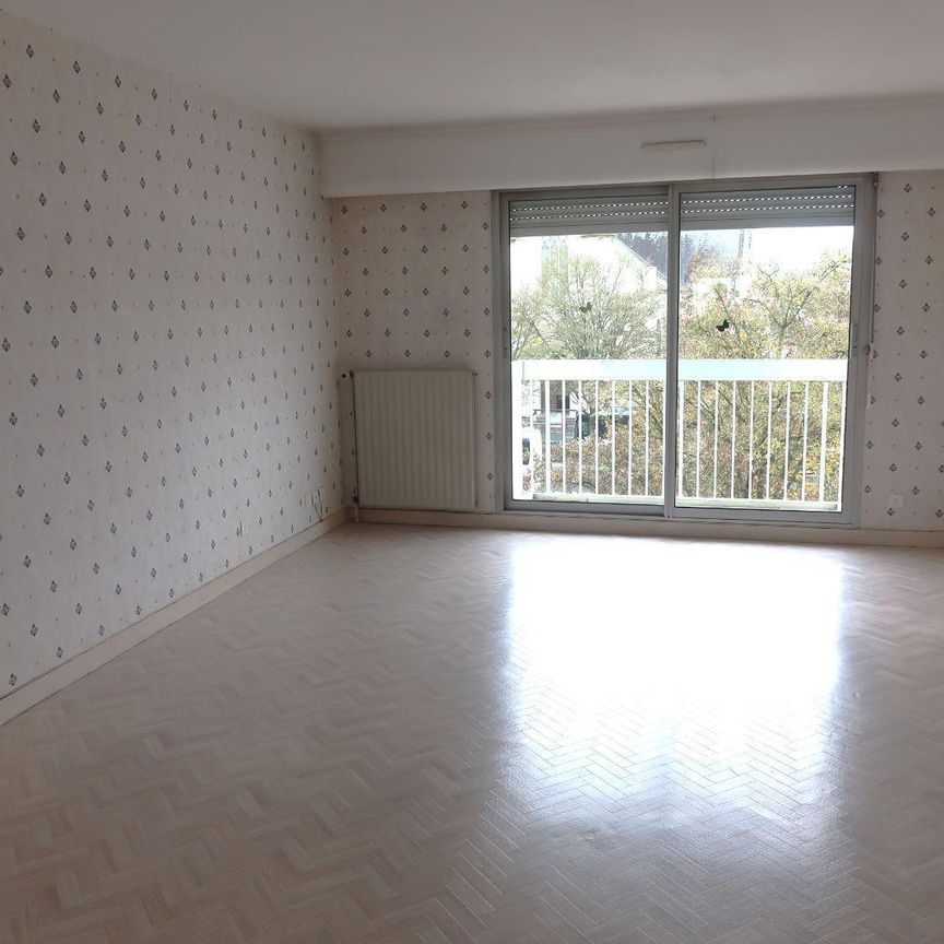 Bd Blossac, APPARTEMENT T3, de 73M2, situé au 3è étage av asc., comprenant : . entrée avec pla... - Photo 1