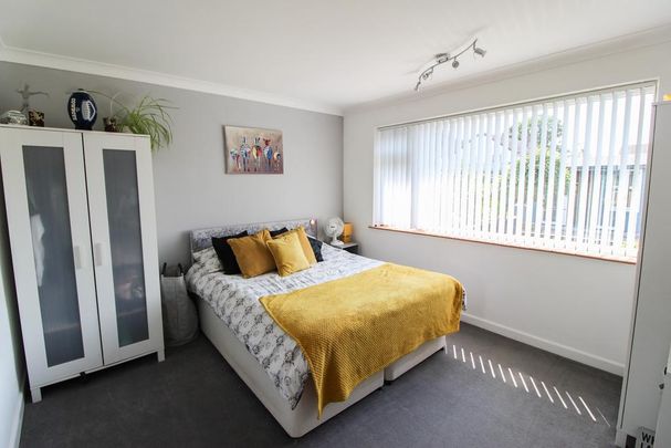 2 bedroom detached bungalow to rent - Photo 1