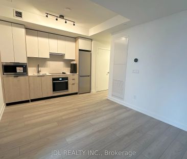 1007 The Queensway #823 - Photo 3