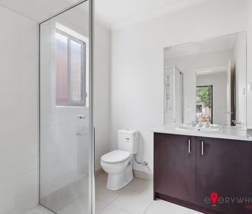 Spacious Family Living in Prime Point Cook Location - Photo 6