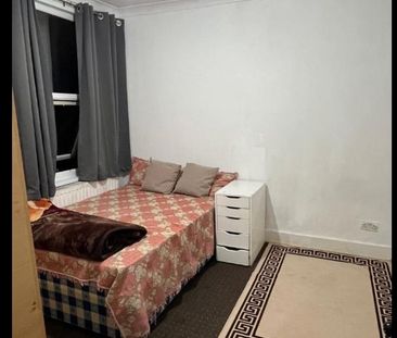 Room in a Shared House, Monega Road, E7 - Photo 1