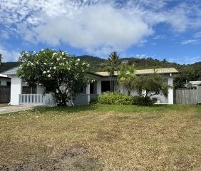 Delightful Three-Bedroom Home with a Fully Fenced Back Yard - Photo 2