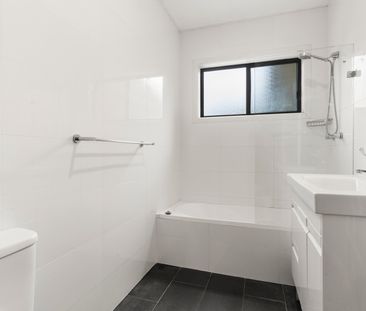 17 Wallawa Avenue, Engadine NSW 2233 - House For Rent | Domain - Photo 1