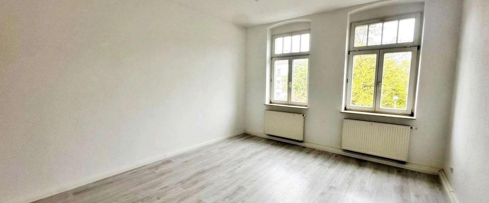 *** Stadtjuwel Zwickau – Stilvolle 2-Raum-Oase mit gepflegter Einbauküche *** - Photo 1