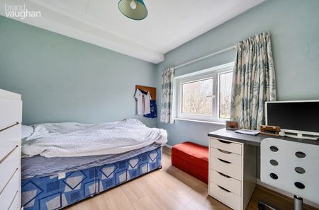 5 bedroom semi-detached house to rent - Photo 4