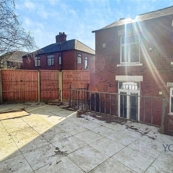 3 bedroom semi-detached house to rent - Photo 1