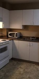 Surrey Upper floor 2bed suite for rent (near King George SkyTrain) - Photo 4