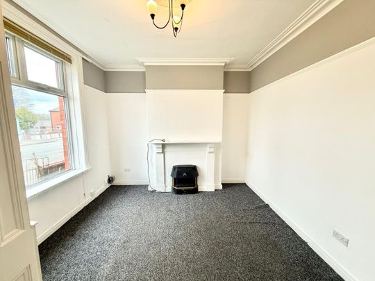 Oldham Road, Middleton, Rochdale, M24 - Photo 1