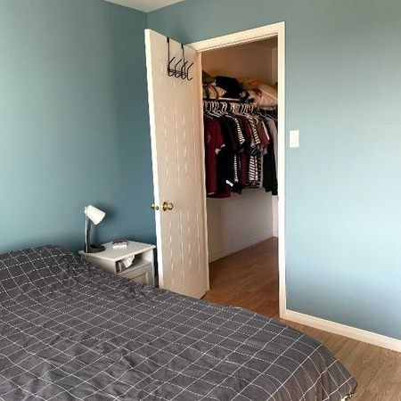 3 1/2 spacieux au 3e étage non fumeur - Photo 4