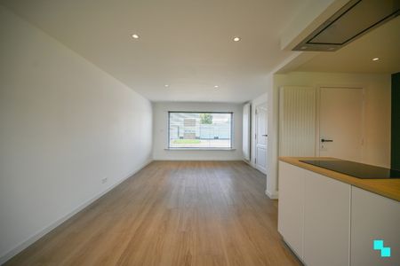 Instapklare eengezinswoning in een rustige buurt in Oostrozebeke! - Photo 4