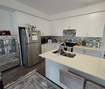 For Lease - 296 Okanagan Path, Oshawa, Ontario - Photo 4