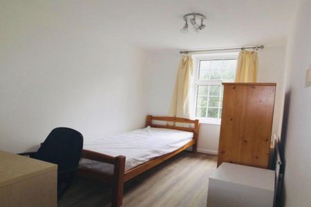 5 bedroom terraced house to rent - Photo 4