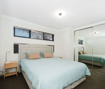 Easy-Care Living in the Heart of Mandurah - Photo 3
