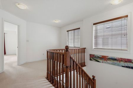 For Lease - 32 Warnford Circle, Ajax, Ontario - Photo 4