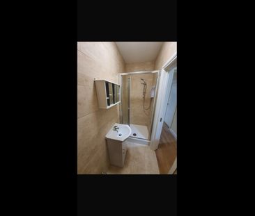 Studio Flat, East India Dock Road, E14 - Photo 5