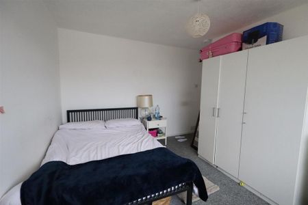 Property to rent - Photo 4