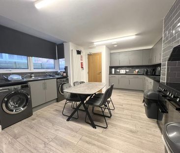 1 bedroom in a house share to rent - Photo 6